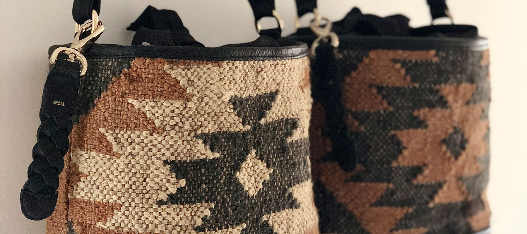 BUCKET BAGS